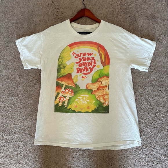 Root People Mushroom Graphic Tee | Size L | Boho Cottagecore Hippie Style - Picture 5 of 9